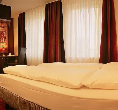 Hotel June Six Hanower
